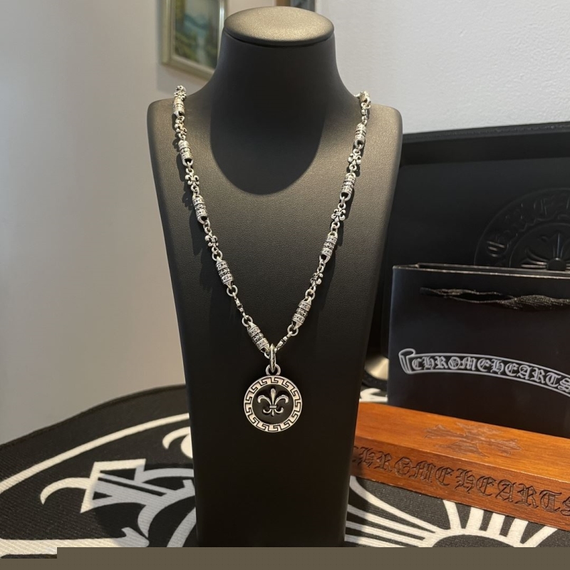 Ch**me He**ts necklaces
